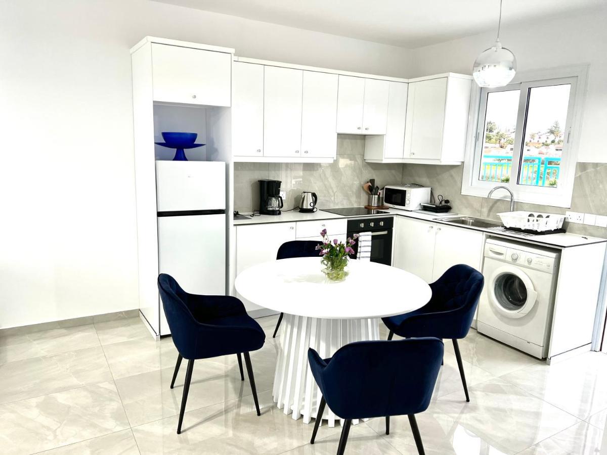 Blue Latsi Apartment Luaran gambar